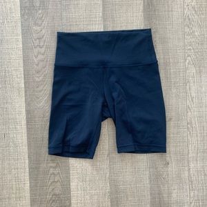 Wunder Train high rise 8” short